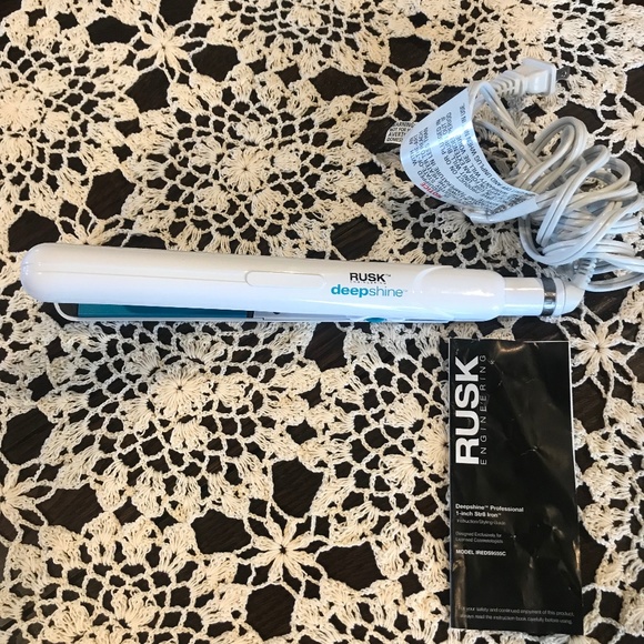 RUSK Engineering Hair Straightener - Picture 3 of 3